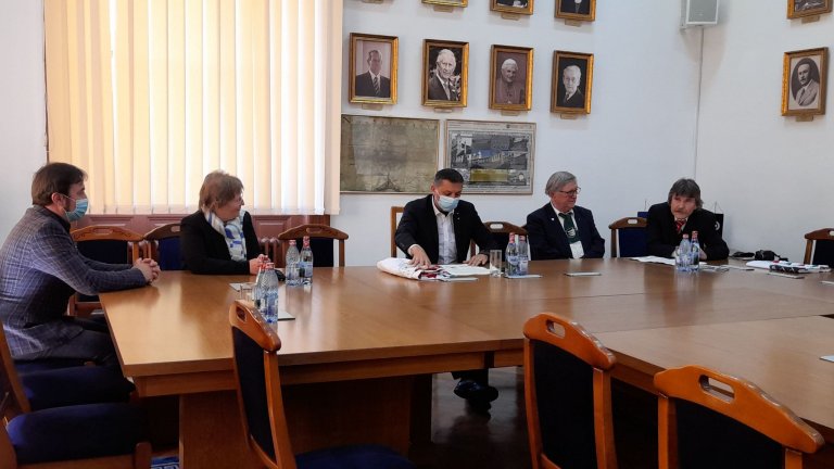 BBTE zászlóátadás